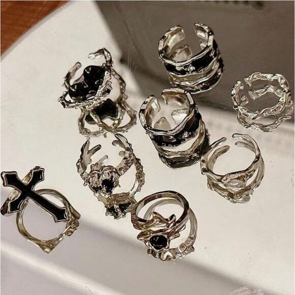 8x Goth Emo Punk Rave One Size Adjustable Ring Set - Picture 3 of 4